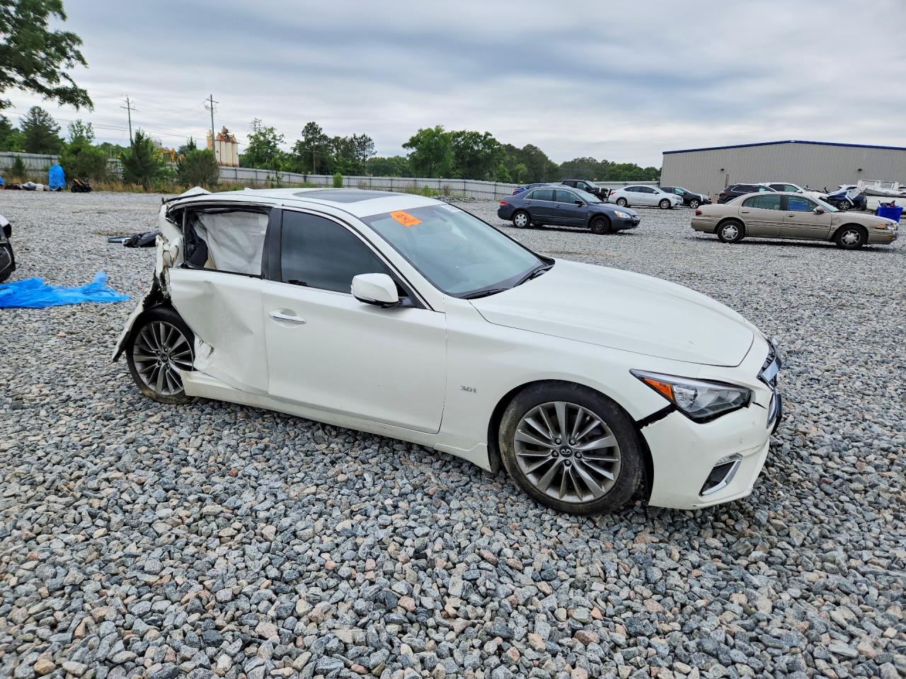 INFINITI Q50 3.0t Luxe