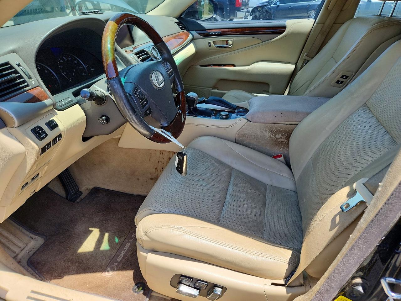 Lexus LS 460