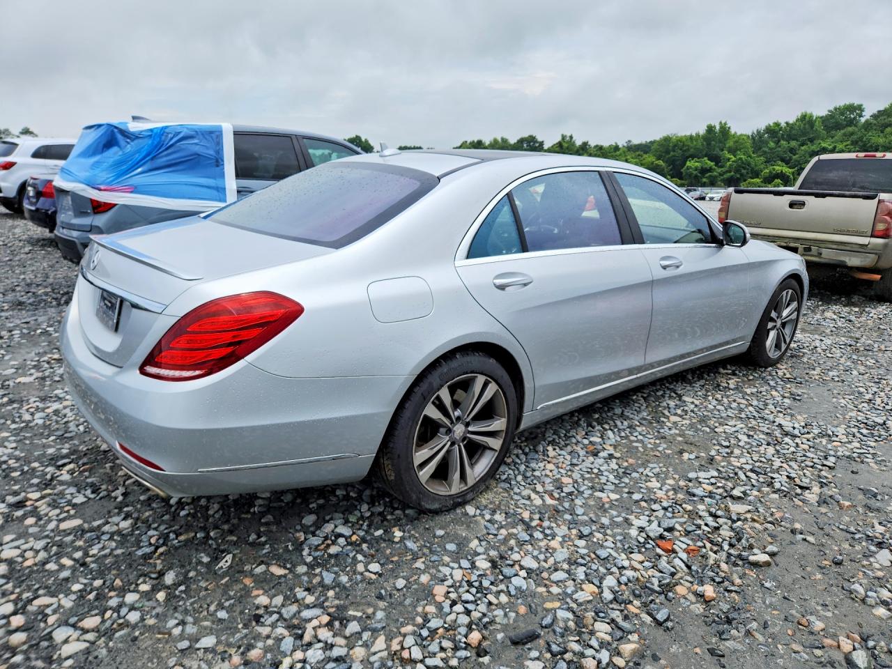 Mercedes-Benz S-Class 550