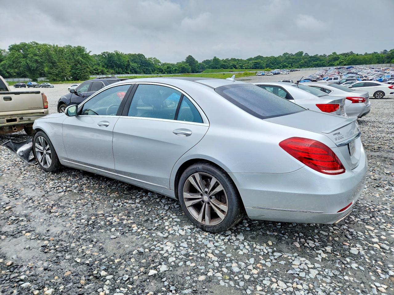 Mercedes-Benz S-Class 550