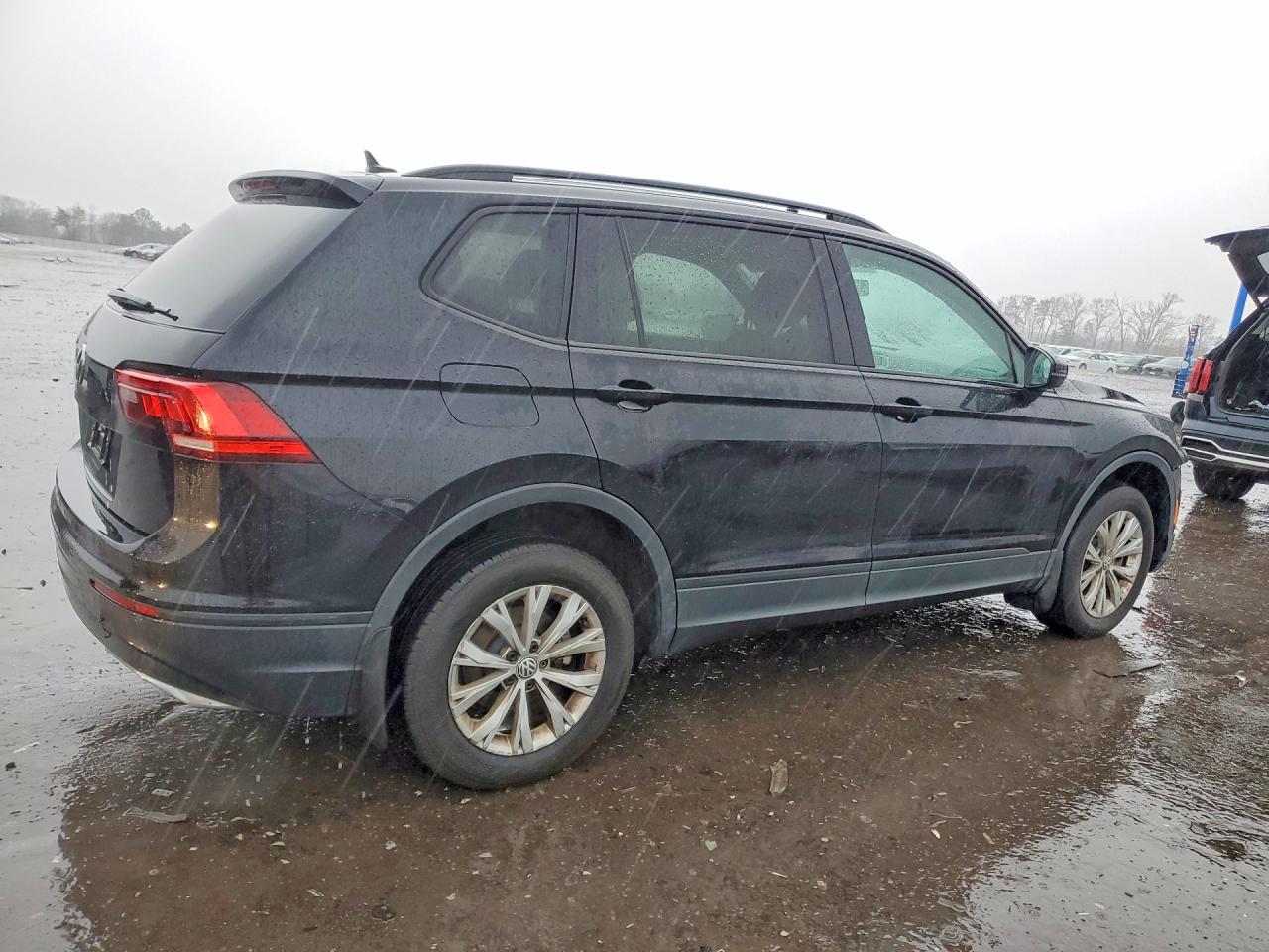 Volkswagen Tiguan S