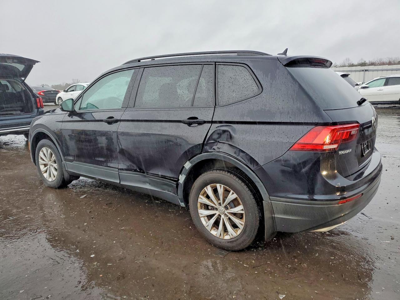 Volkswagen Tiguan S