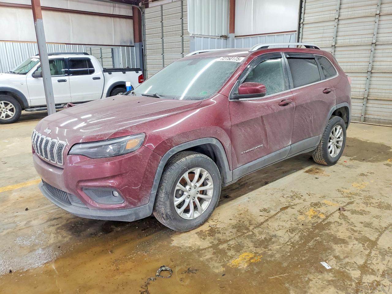 Salvage Jeep Grand Cherokee Image