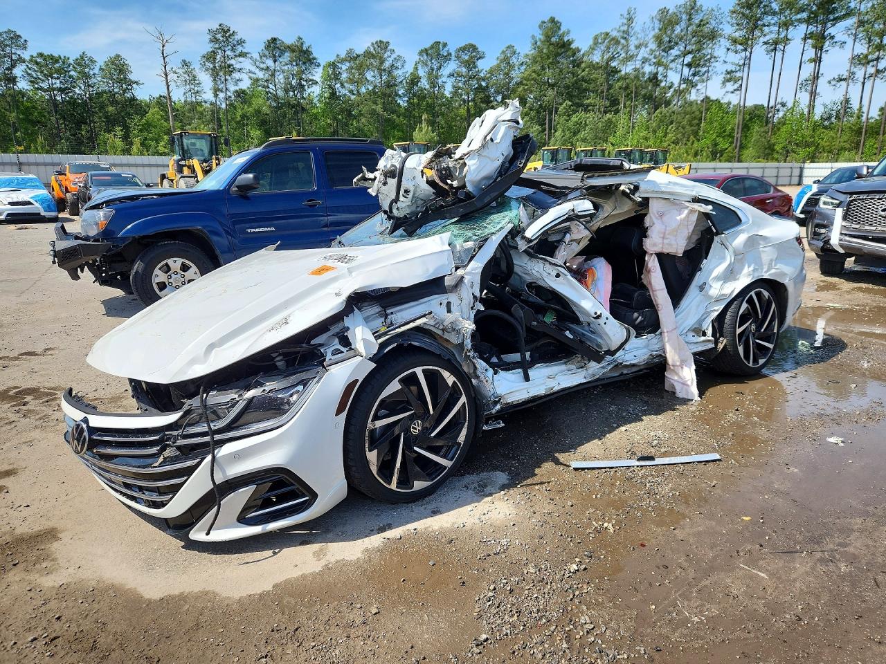 Salvage Volkswagen Arteon Image
