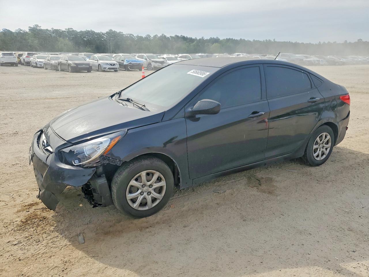Salvage Hyundai ACCENT Image