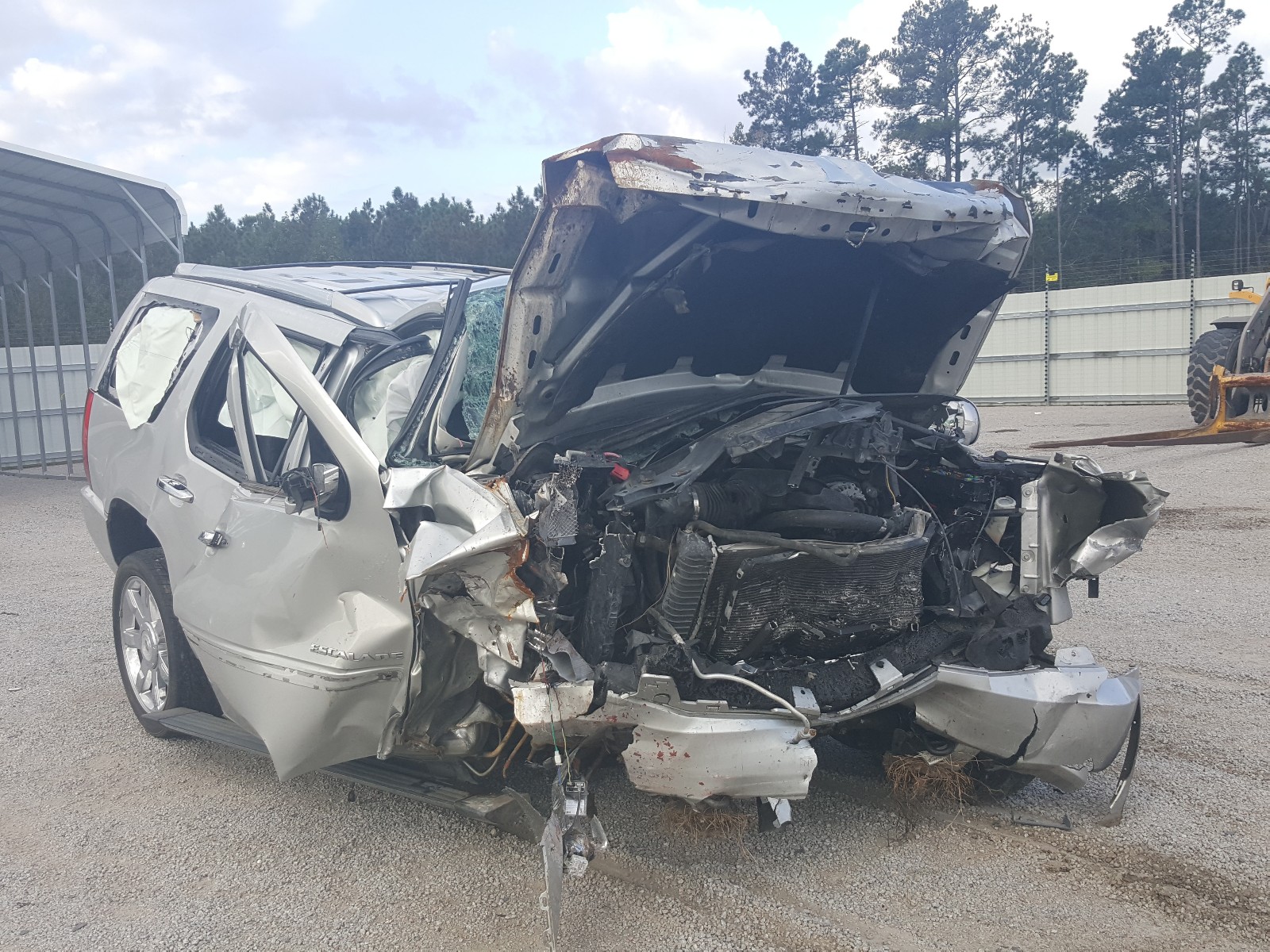 Salvage Cadillac Escalade Image