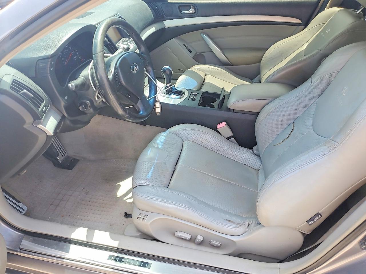 INFINITI G37 Base
