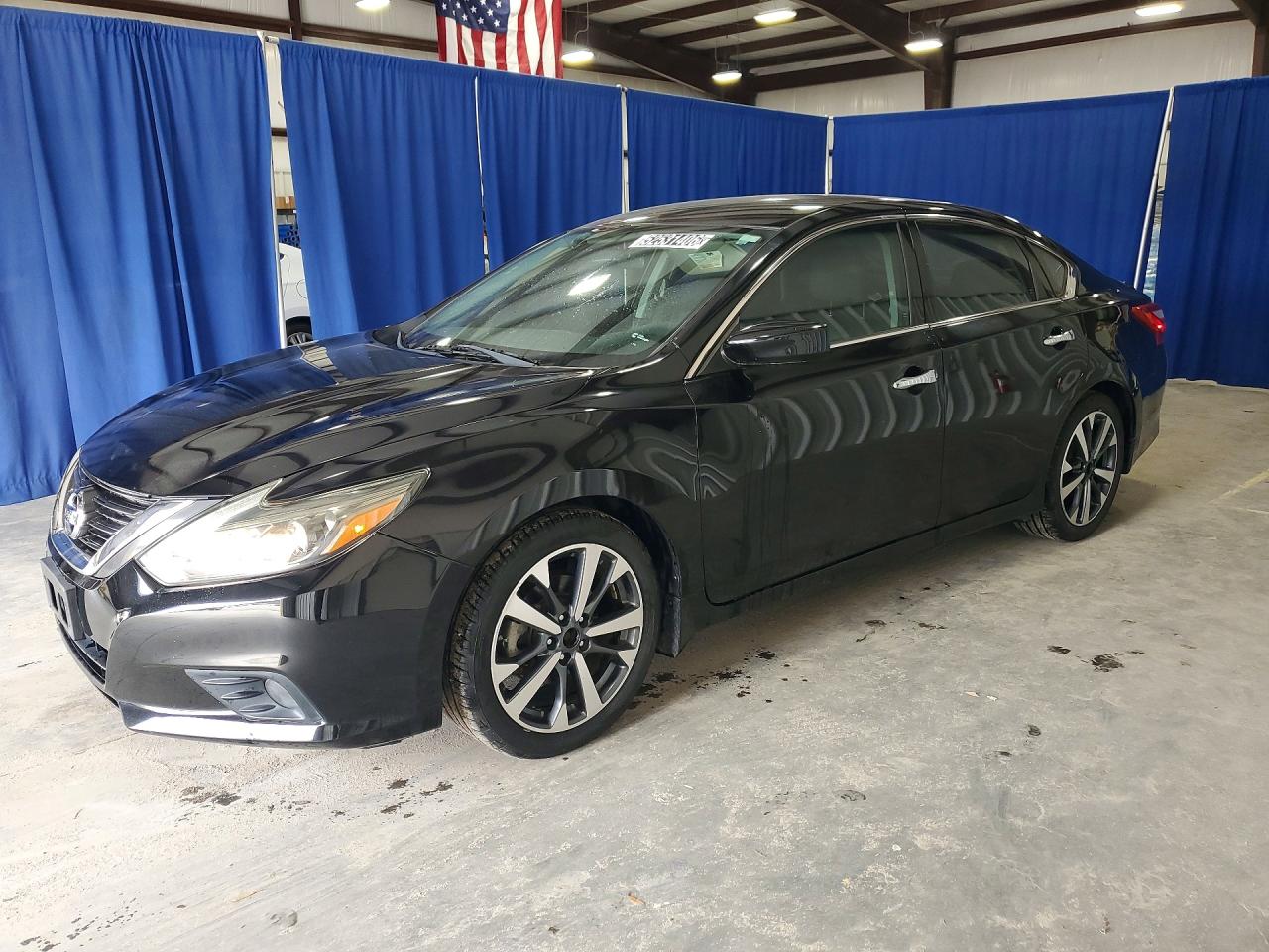 Salvage Nissan Altima Image