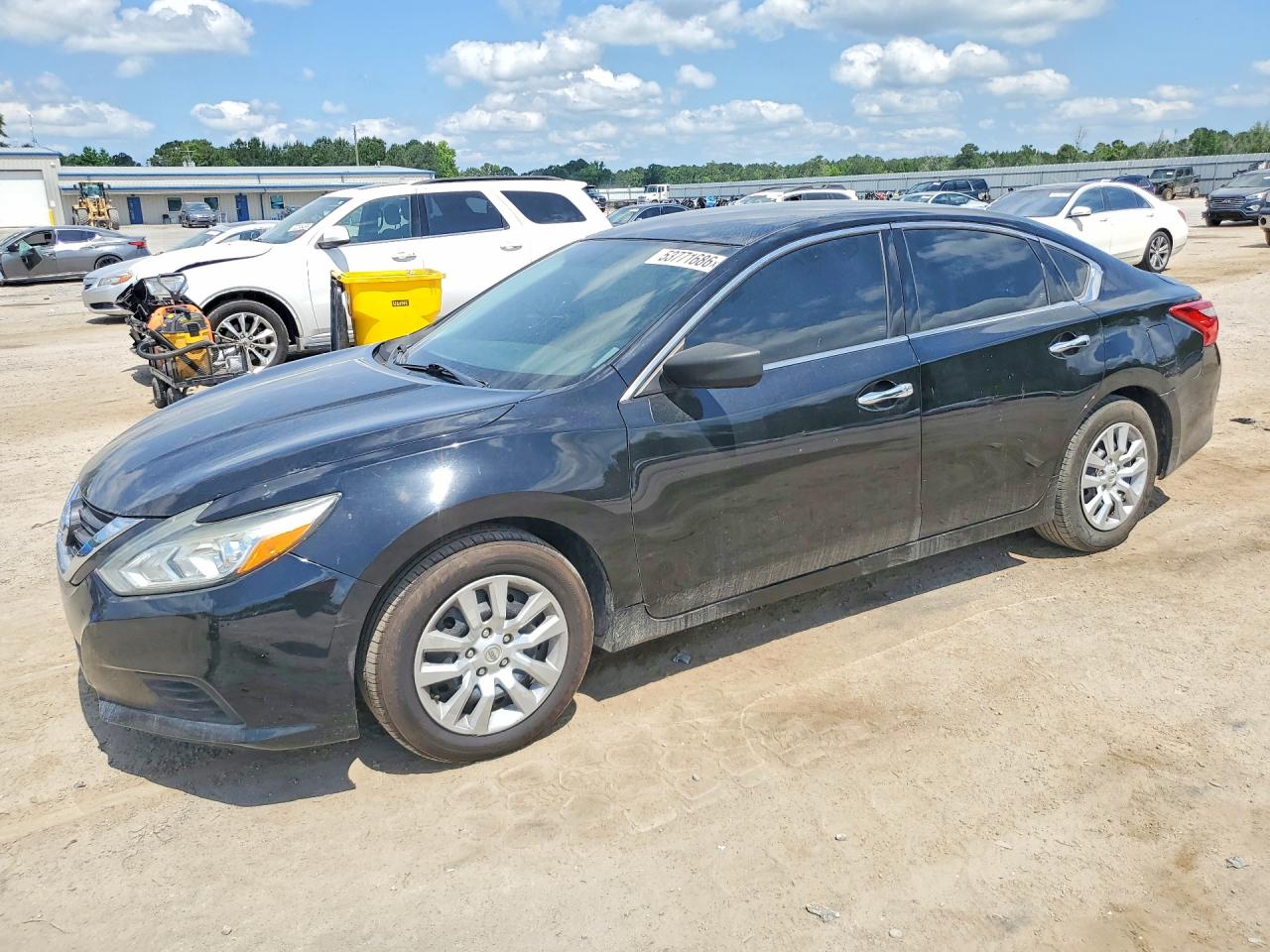 Salvage Nissan Altima Image