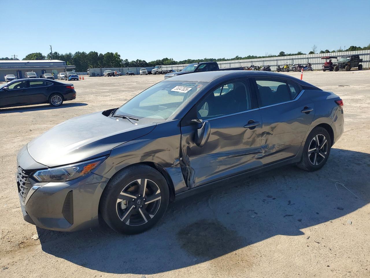 Salvage Nissan Sentra Image