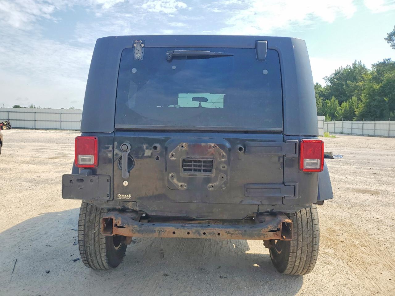 Jeep Wrangler Sahara