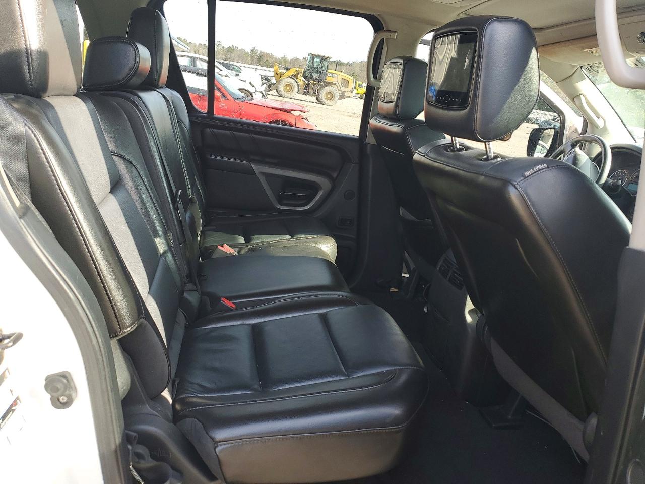 Nissan Armada Sl