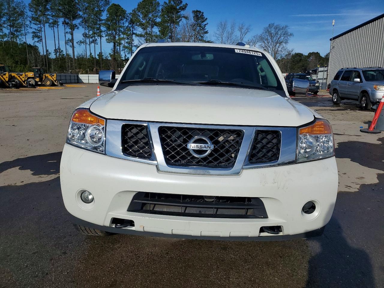Nissan Armada Sl