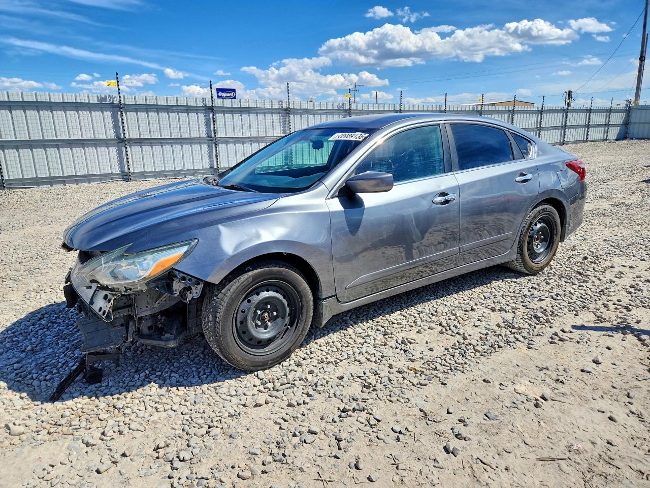 Salvage Nissan Altima Image