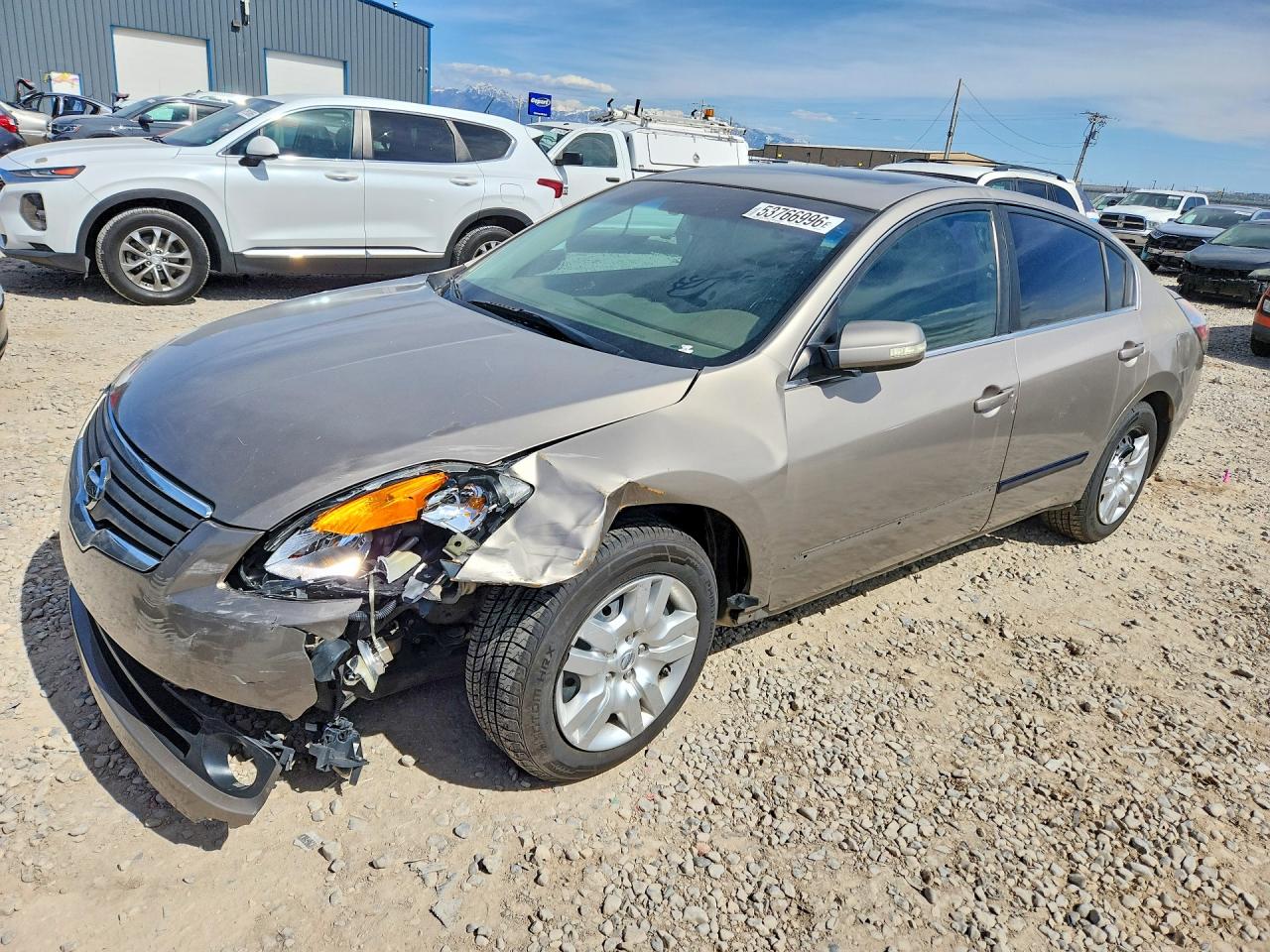 Salvage Nissan Altima Image