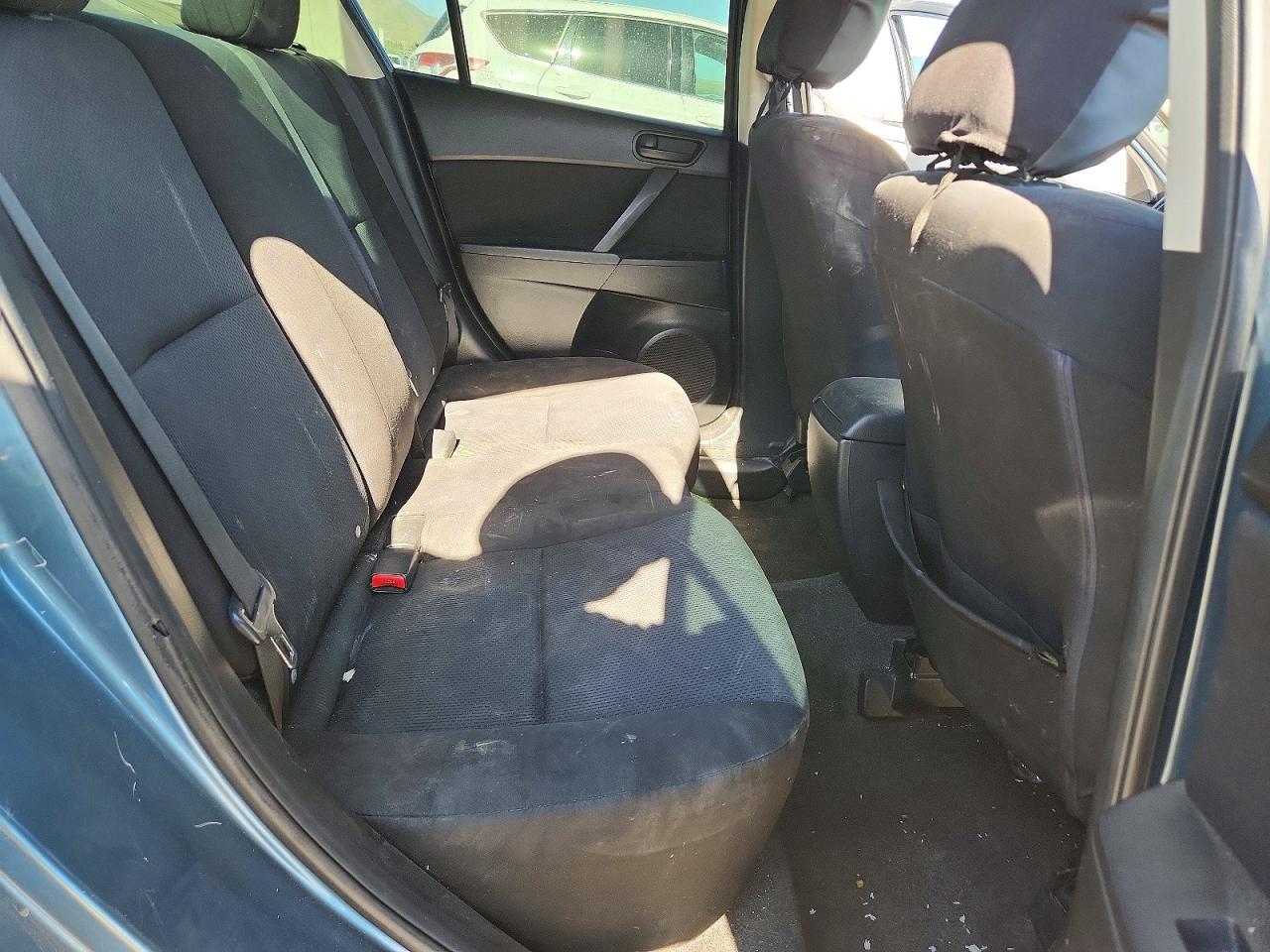 Mazda 3 I