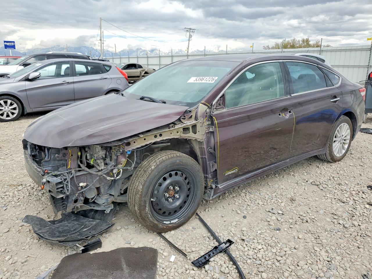 Salvage Toyota Avalon Image