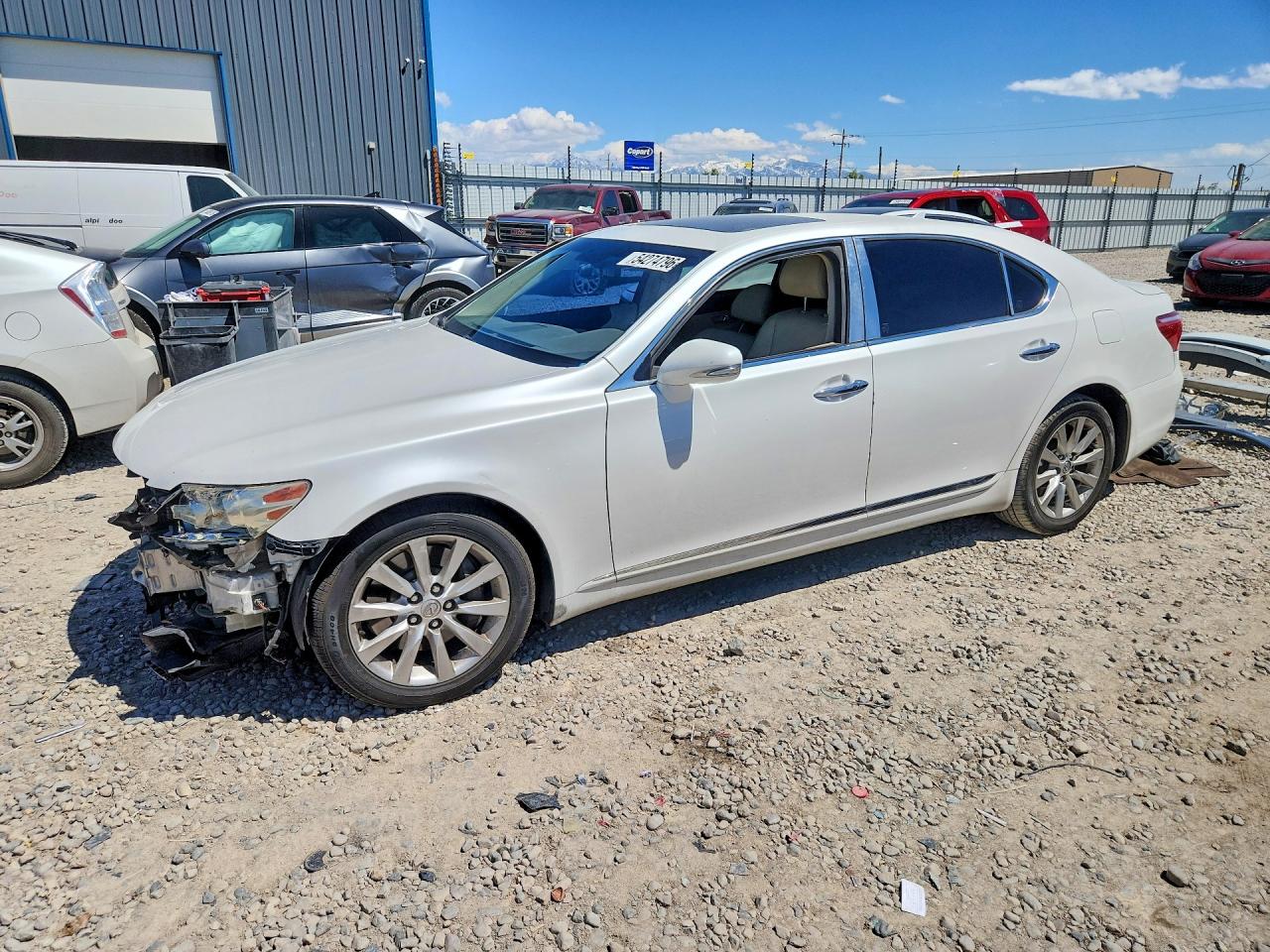 Salvage Lexus LS Image
