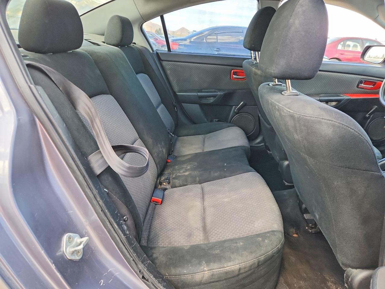 Mazda 3 I