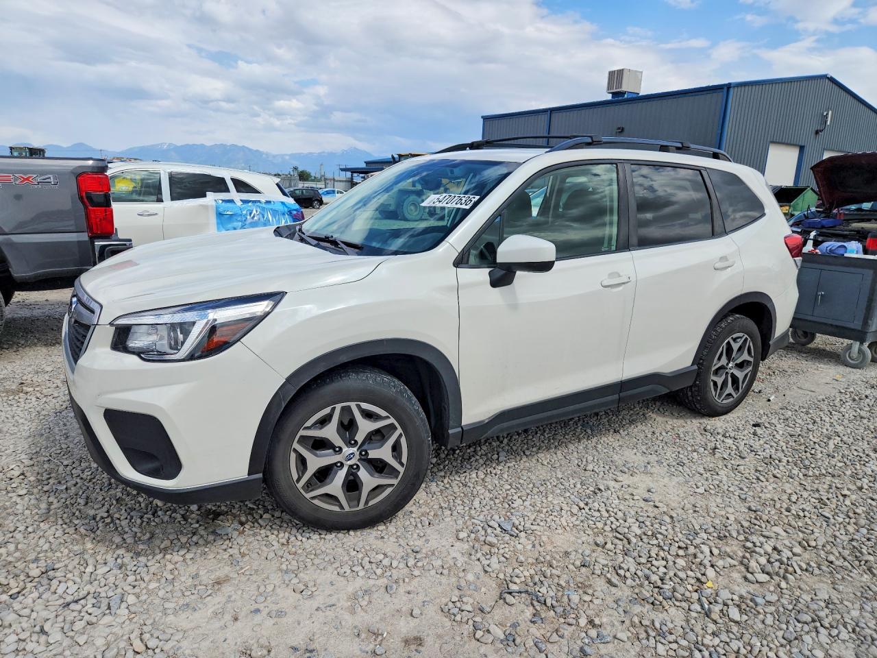 Salvage Subaru Forester Image