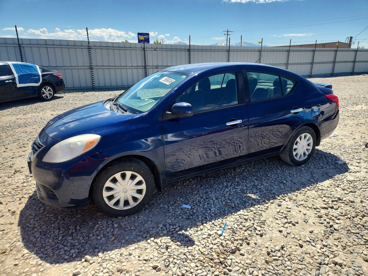 Salvage Nissan Versa Image