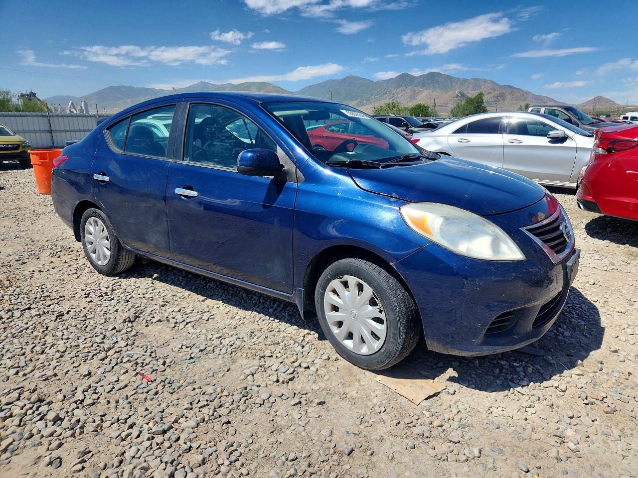 Nissan Versa 1.6 S