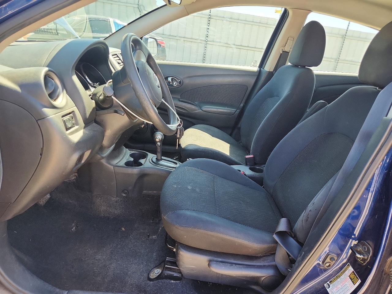 Nissan Versa 1.6 S