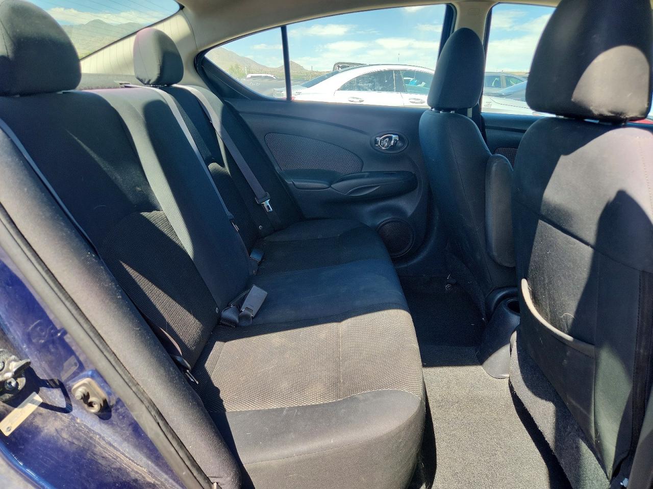 Nissan Versa 1.6 S