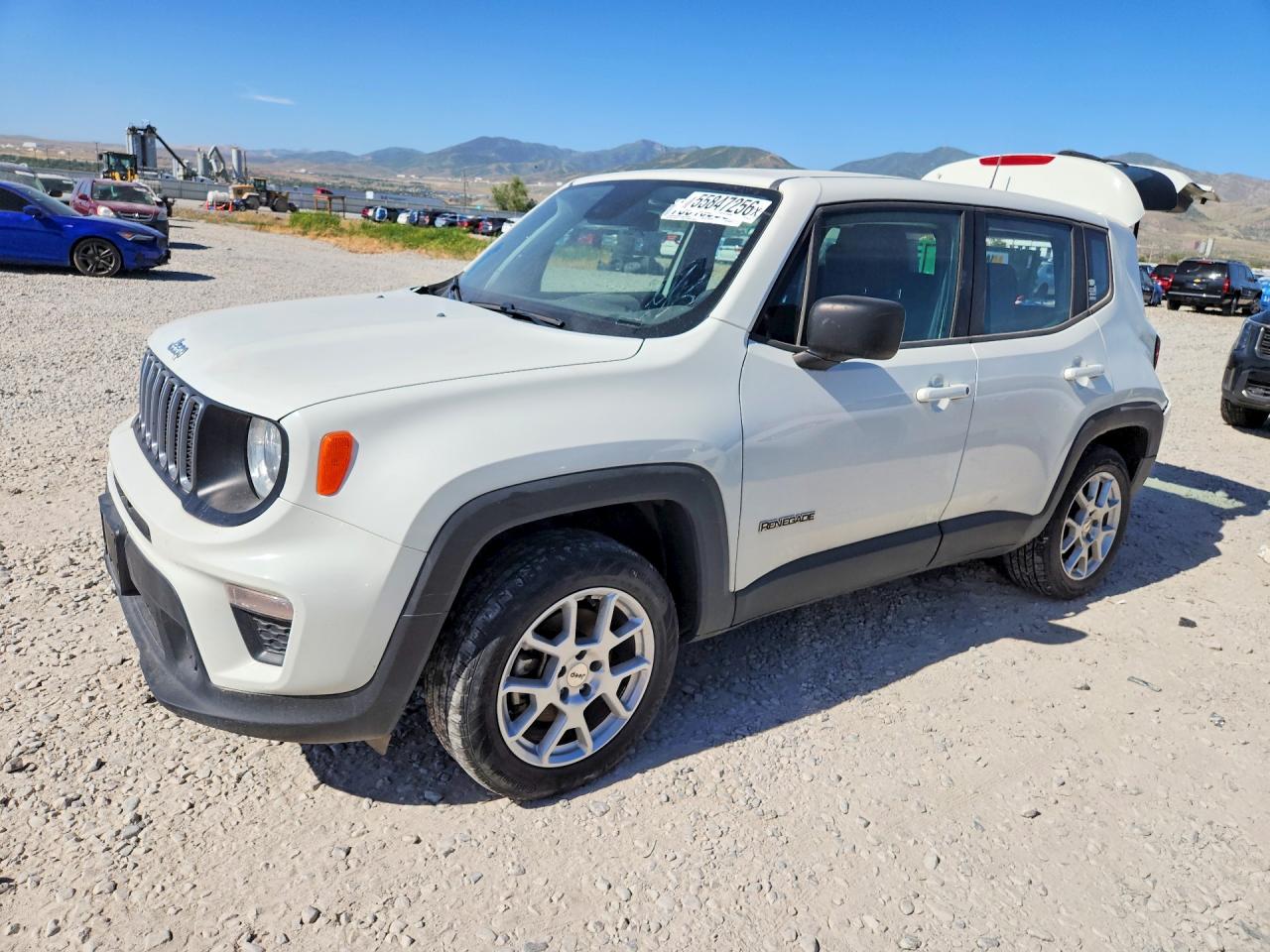Salvage Jeep Renegade Image