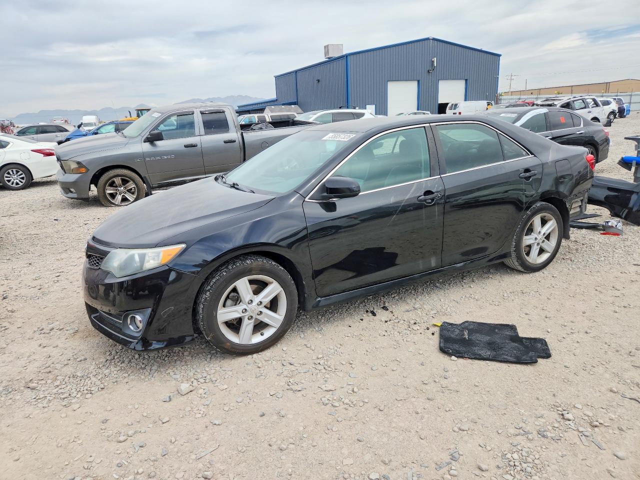 Salvage Toyota Camry Image