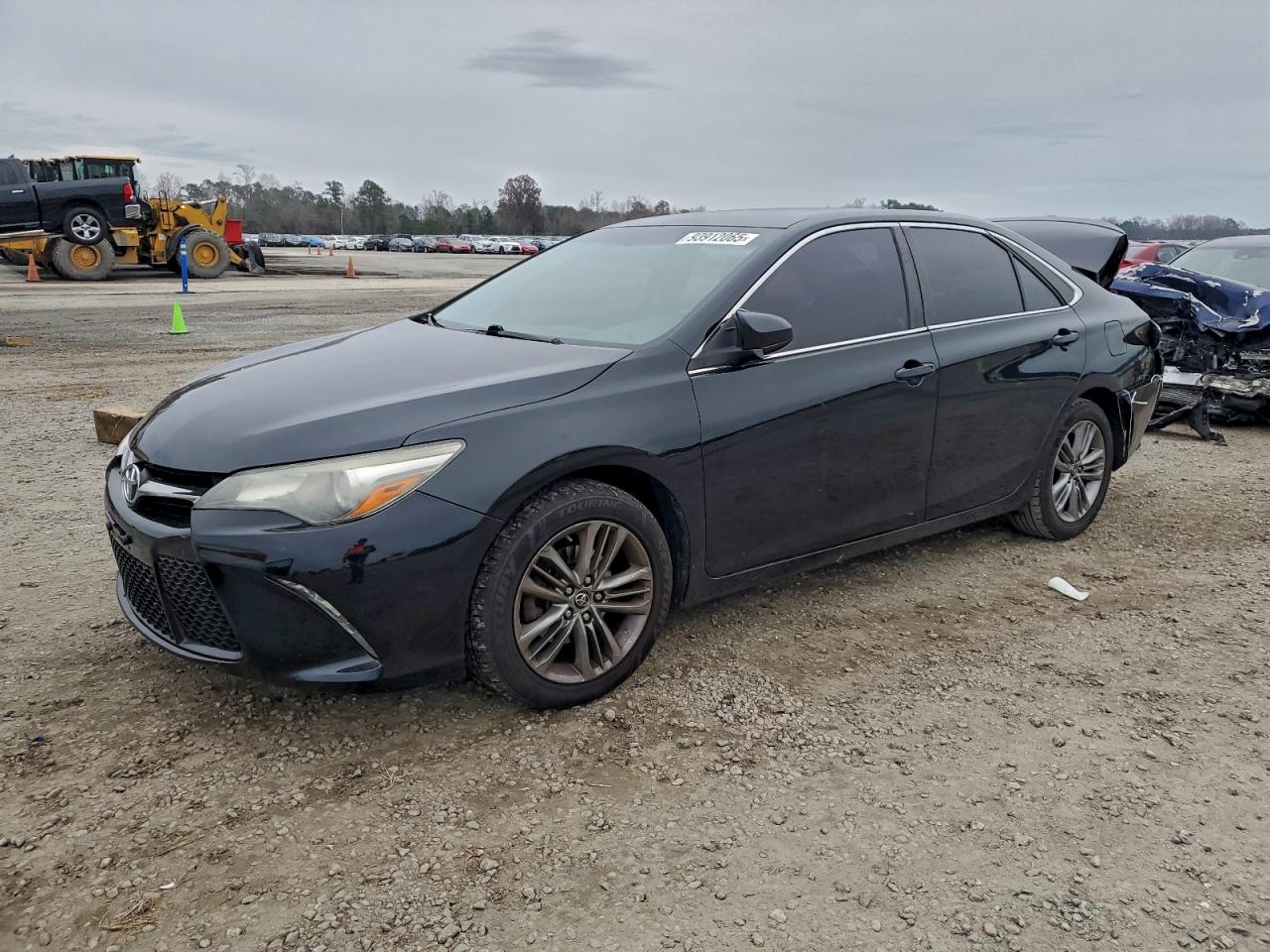Salvage Toyota Camry Image