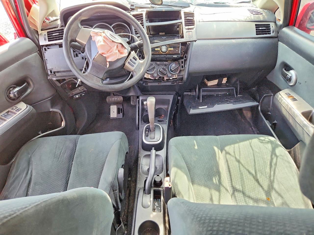 Nissan Versa 1.8 S
