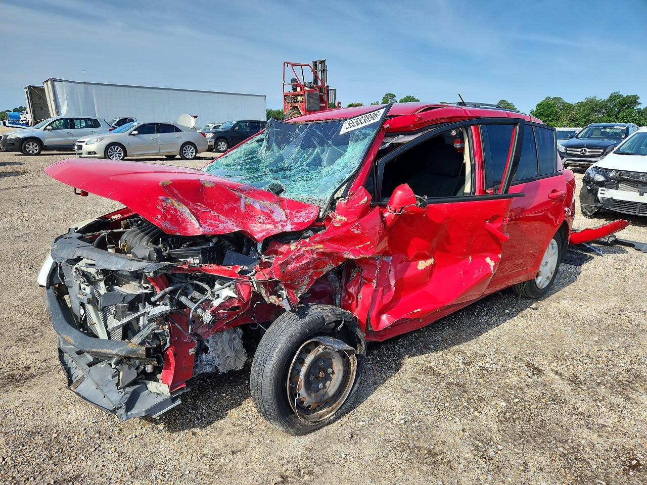 Salvage Nissan Versa Image