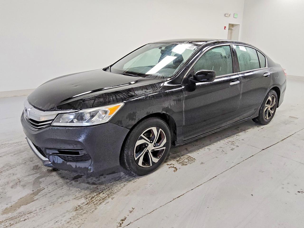 Salvage Honda Accord Image