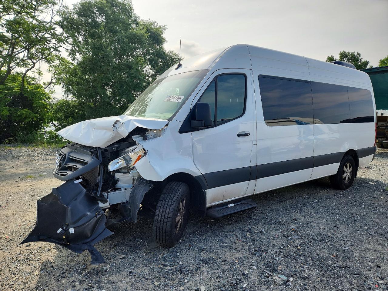Salvage Mercedes-Benz Sprinter Image