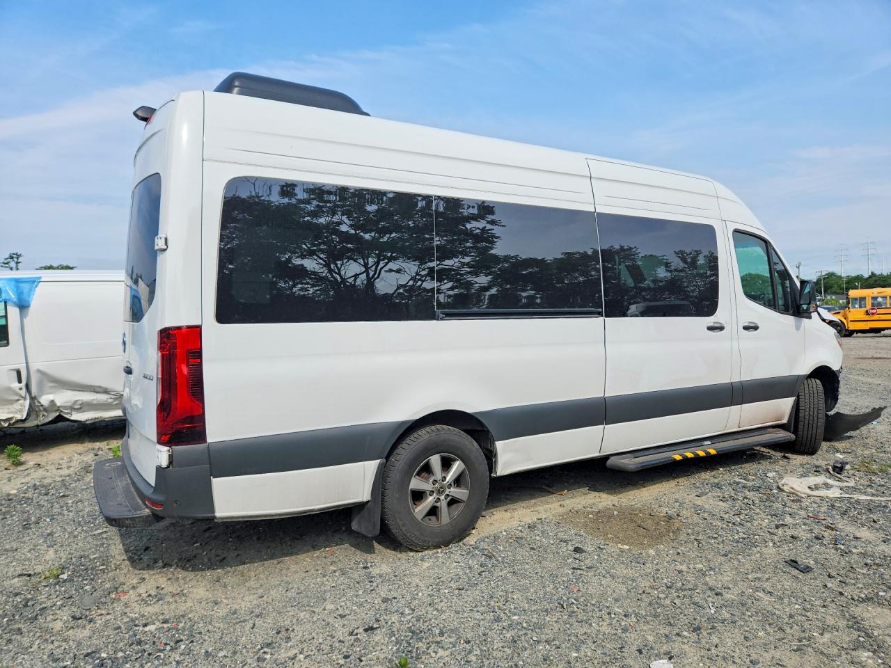 Mercedes-Benz Sprinter 2500