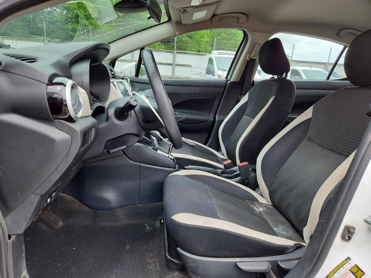 Nissan Versa Sv