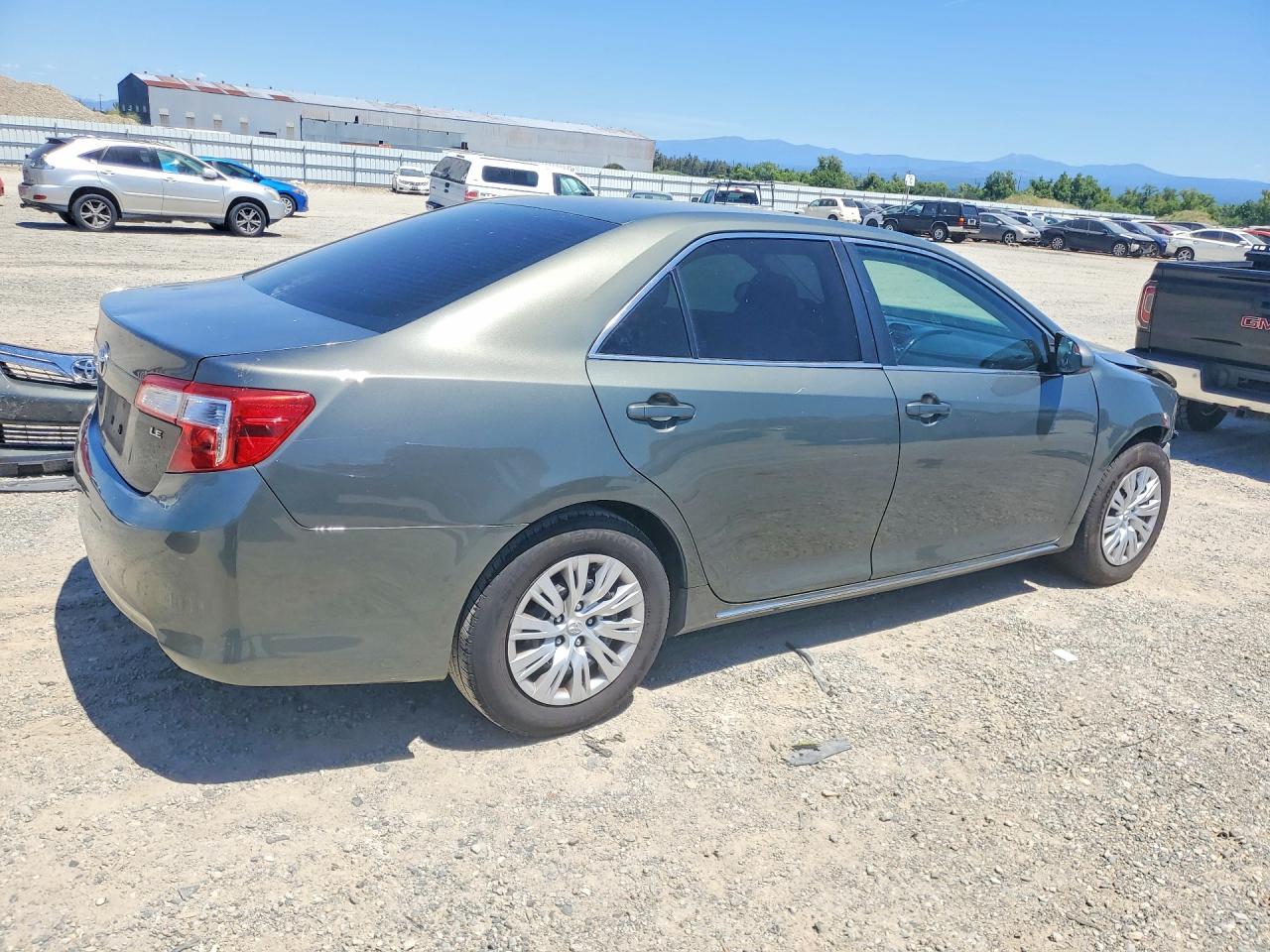 Toyota Camry Le