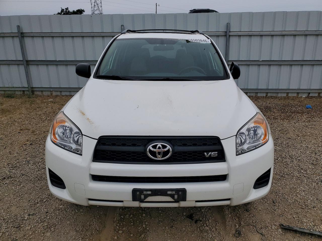 Toyota RAV4 Base