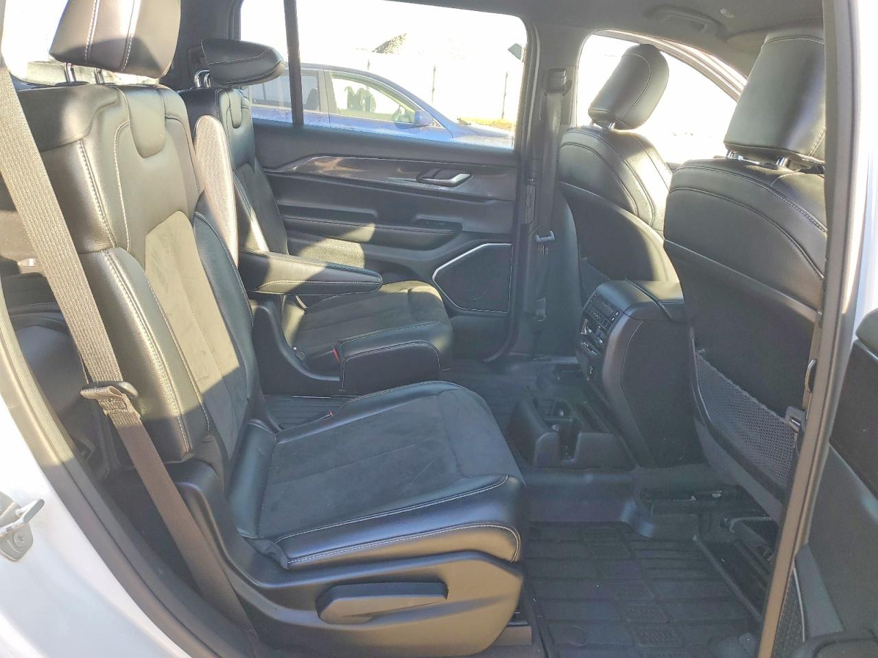 Jeep Grand Cherokee L Laredo