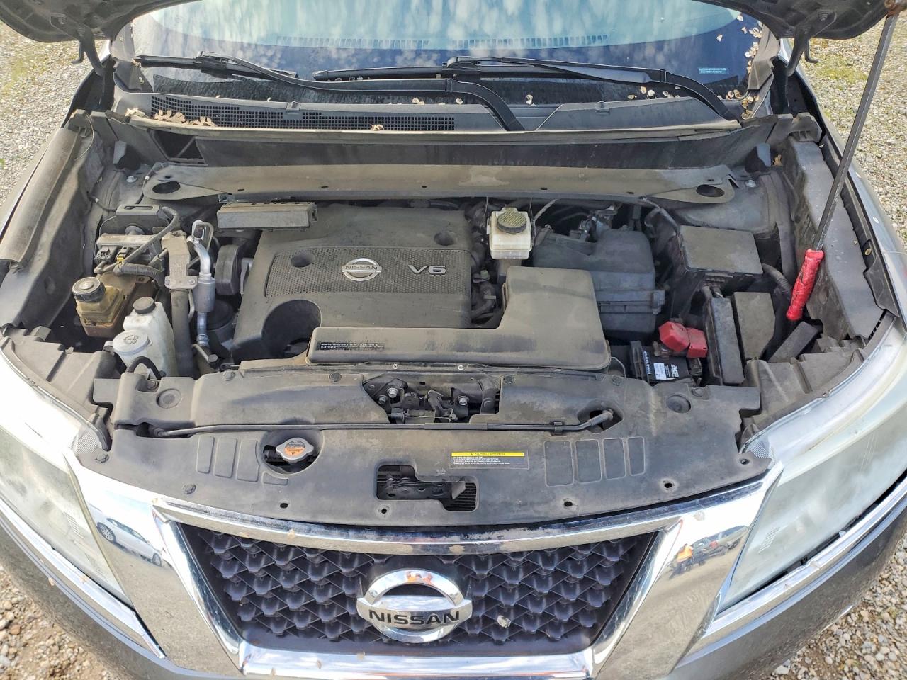 Nissan Pathfinder S