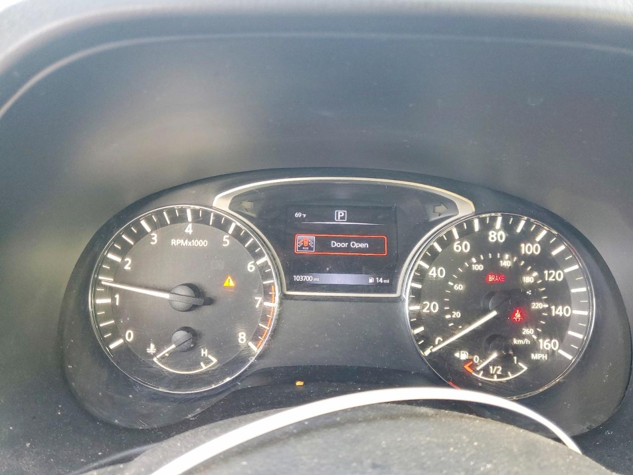 Nissan Pathfinder S