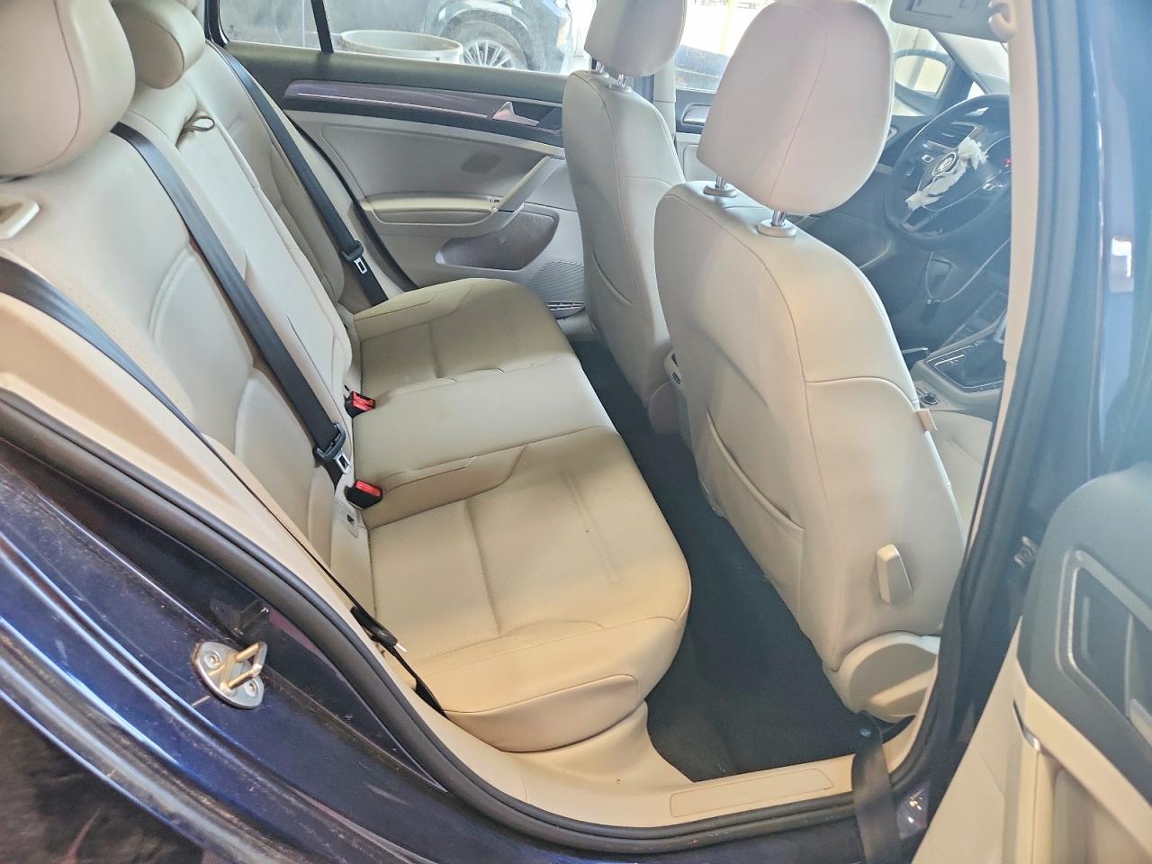 Volkswagen Golf S