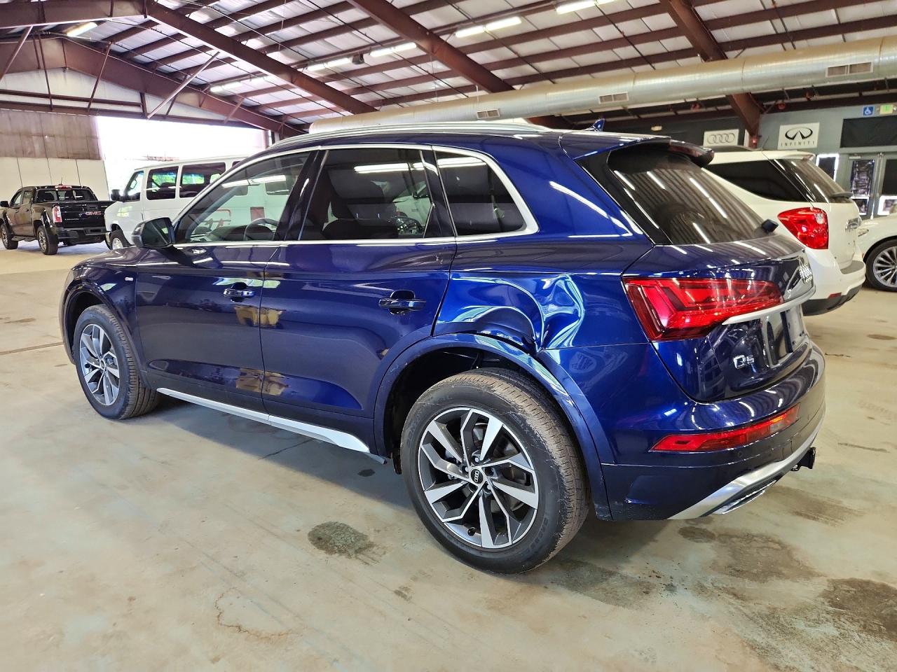 Audi Q5 Premium Plus 45