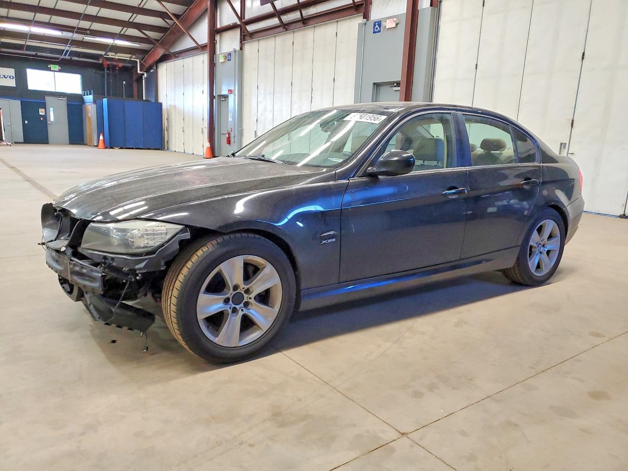 Salvage BMW 3 Series Image