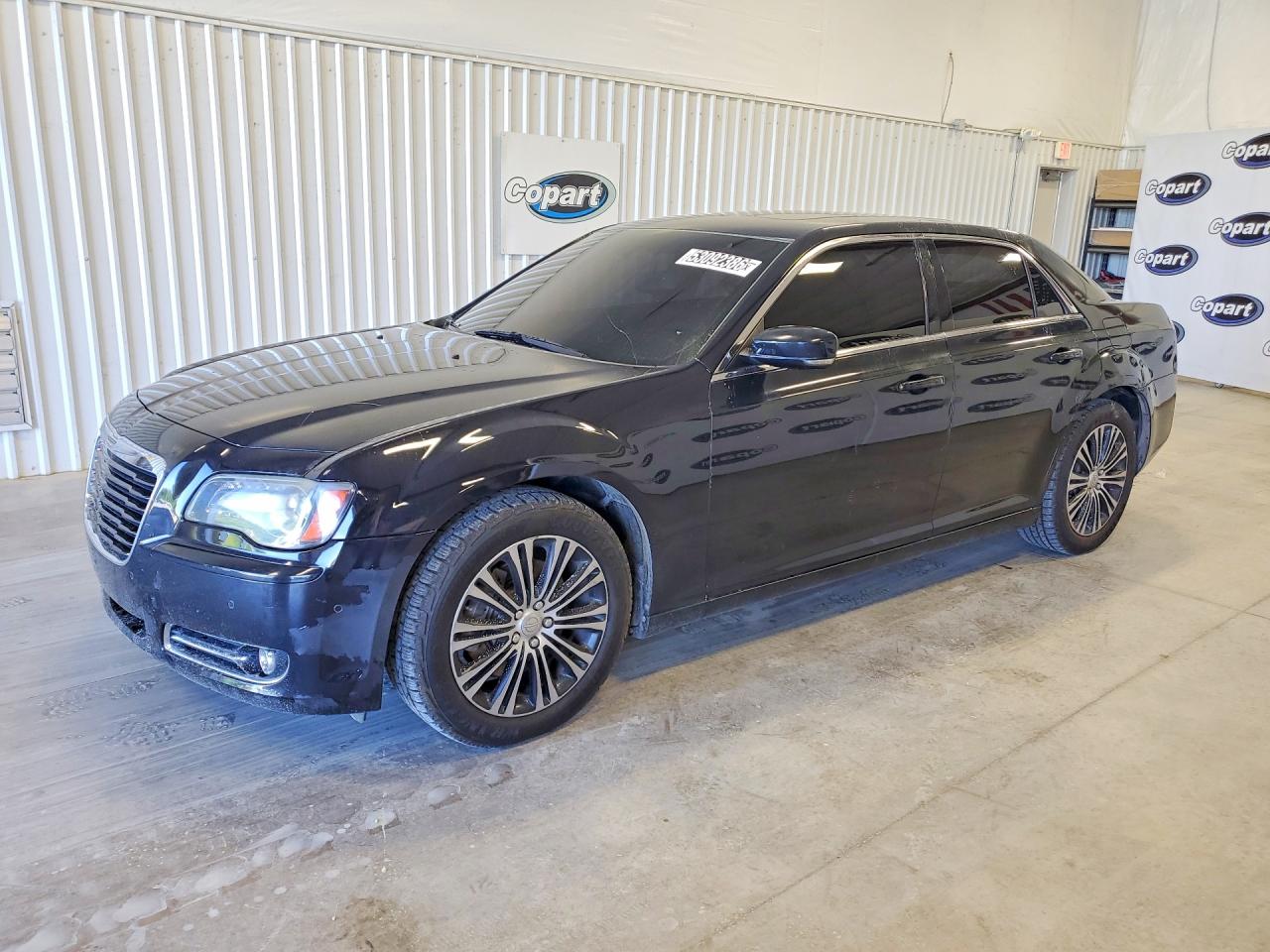 Salvage Chrysler 300 Image