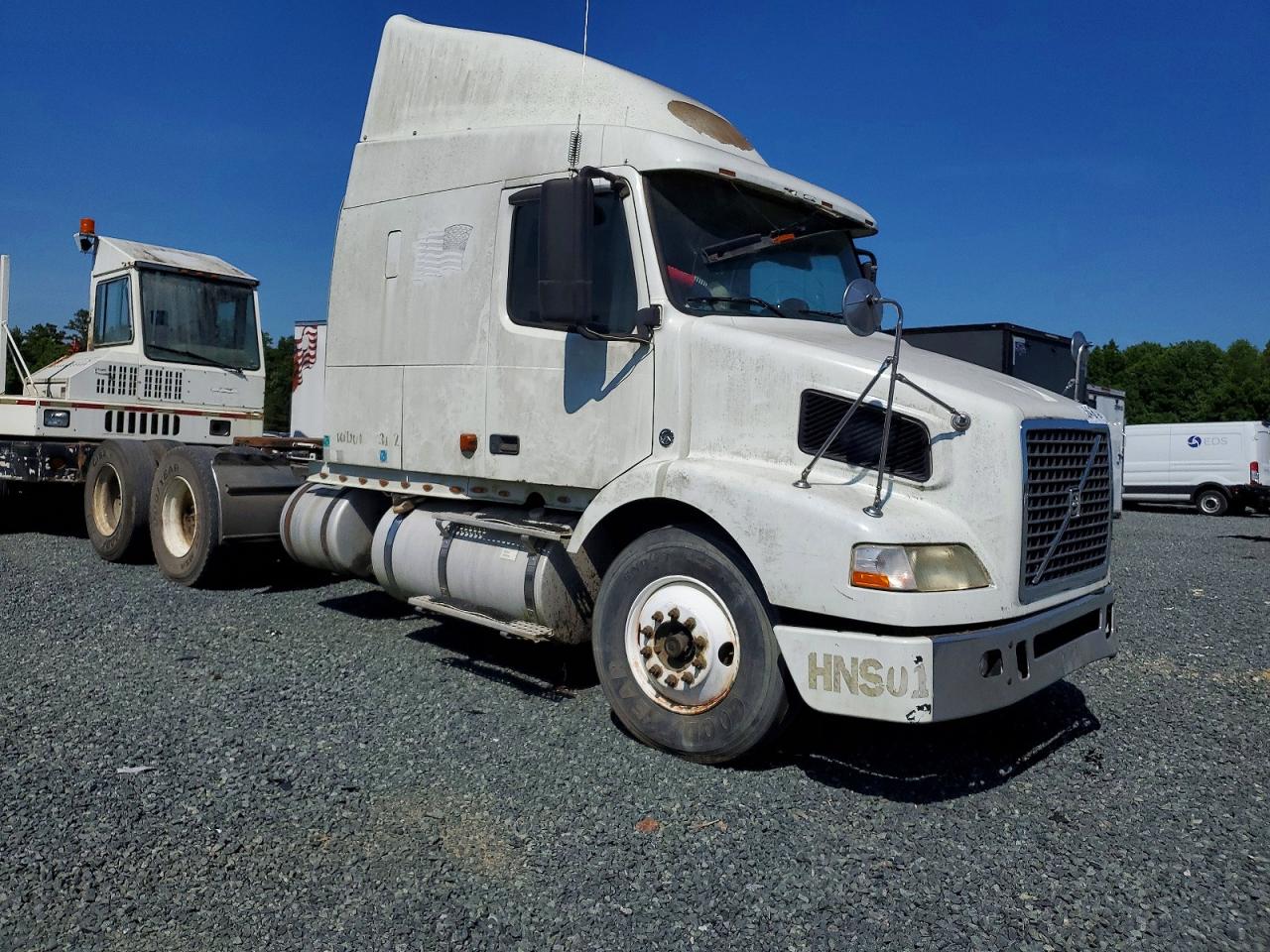 Salvage Volvo Vn Image