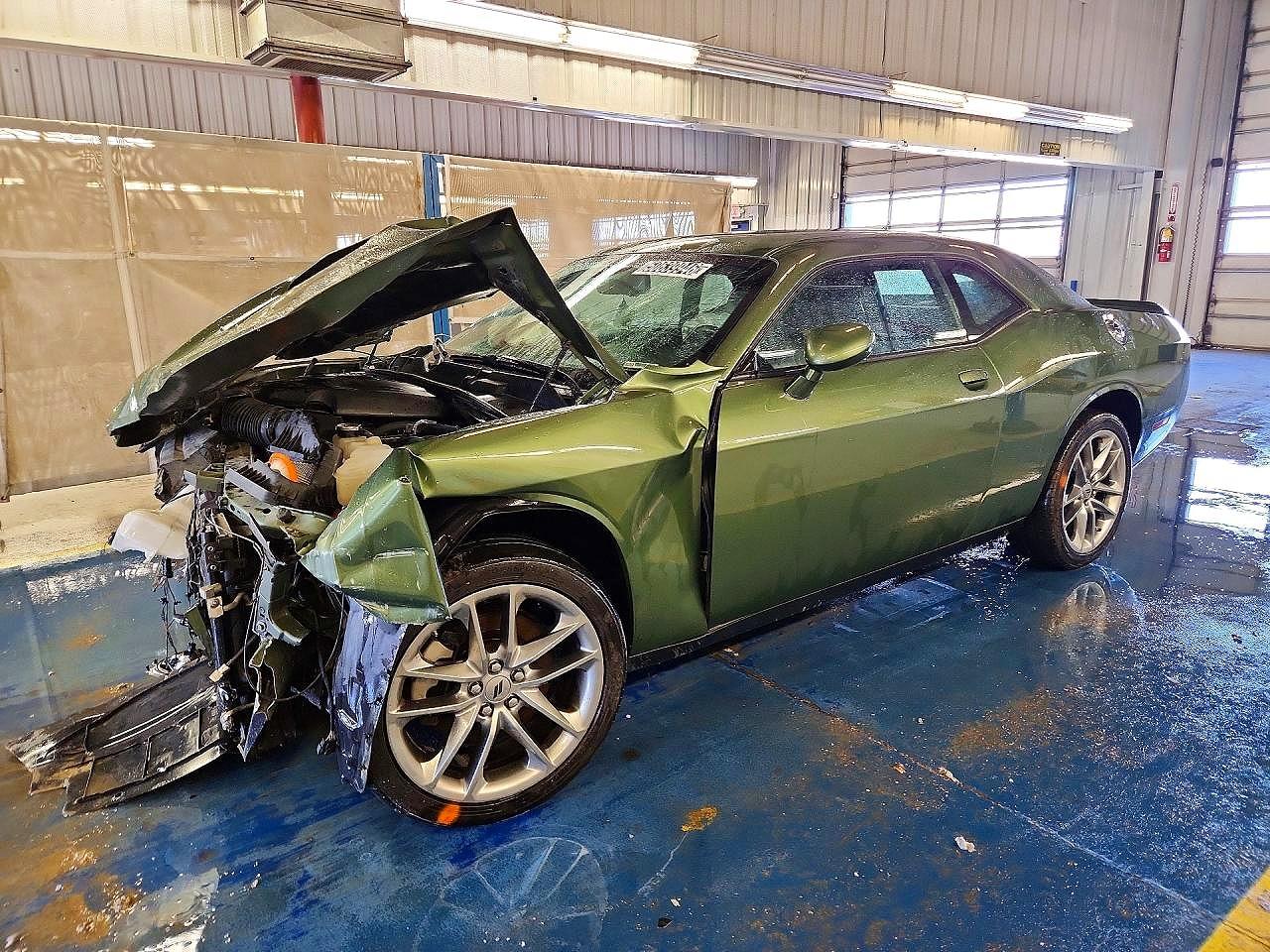 Salvage Dodge Challenger Image