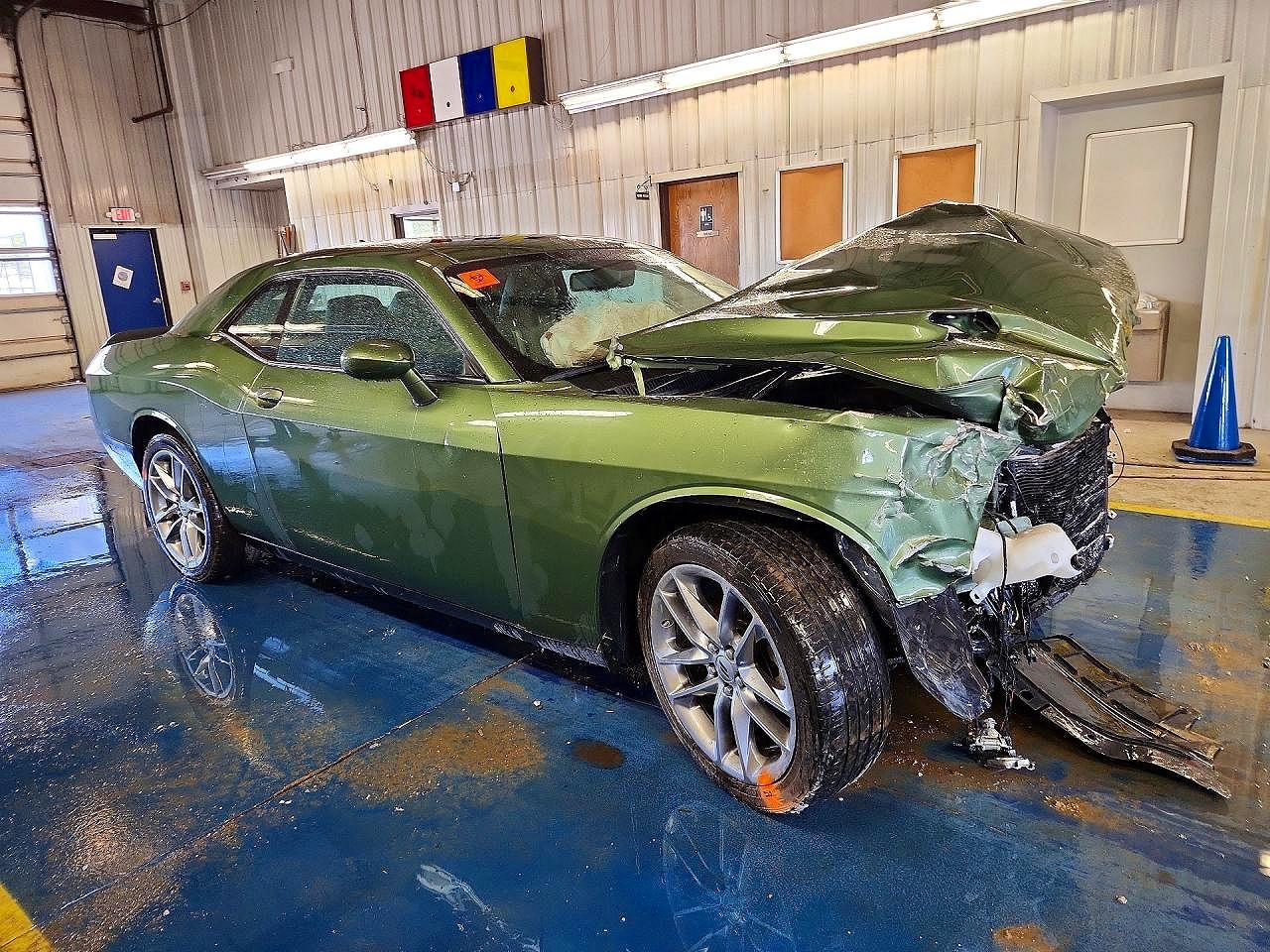 Dodge Challenger Srt 392