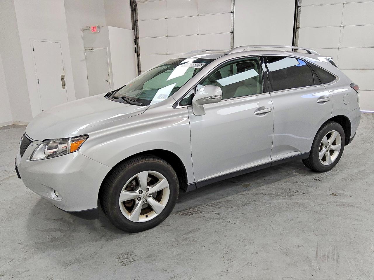 Salvage Lexus RX Image